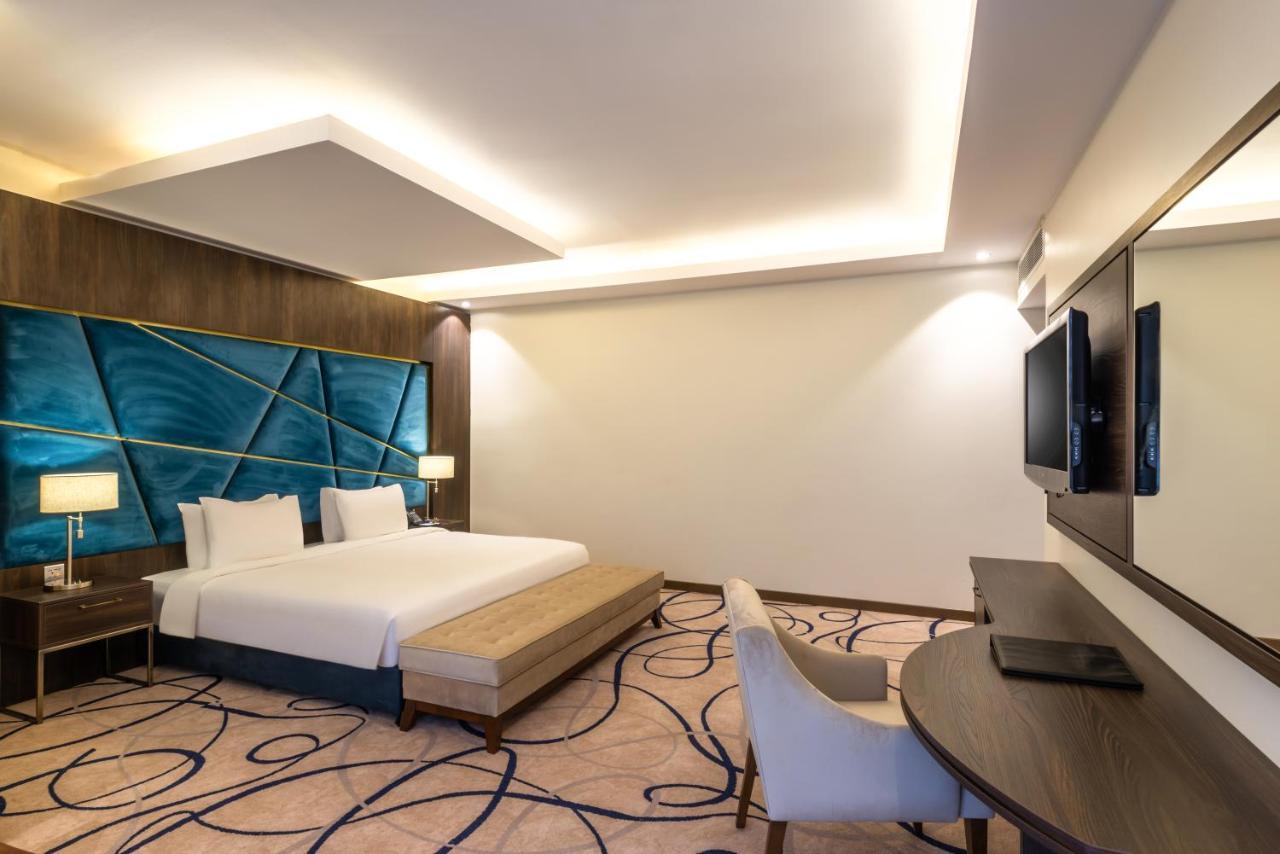 Warwick Riyadh Al Wezarat Екстериор снимка