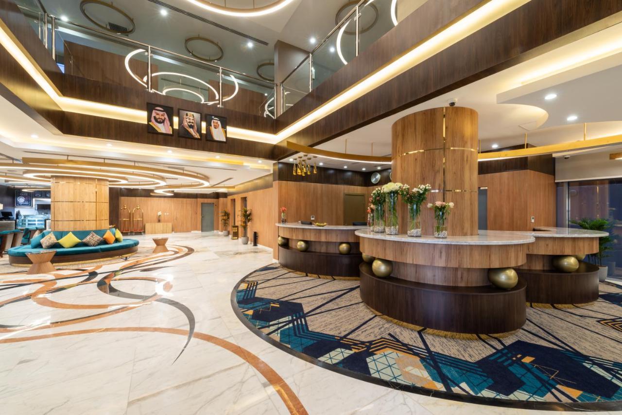Warwick Riyadh Al Wezarat Екстериор снимка