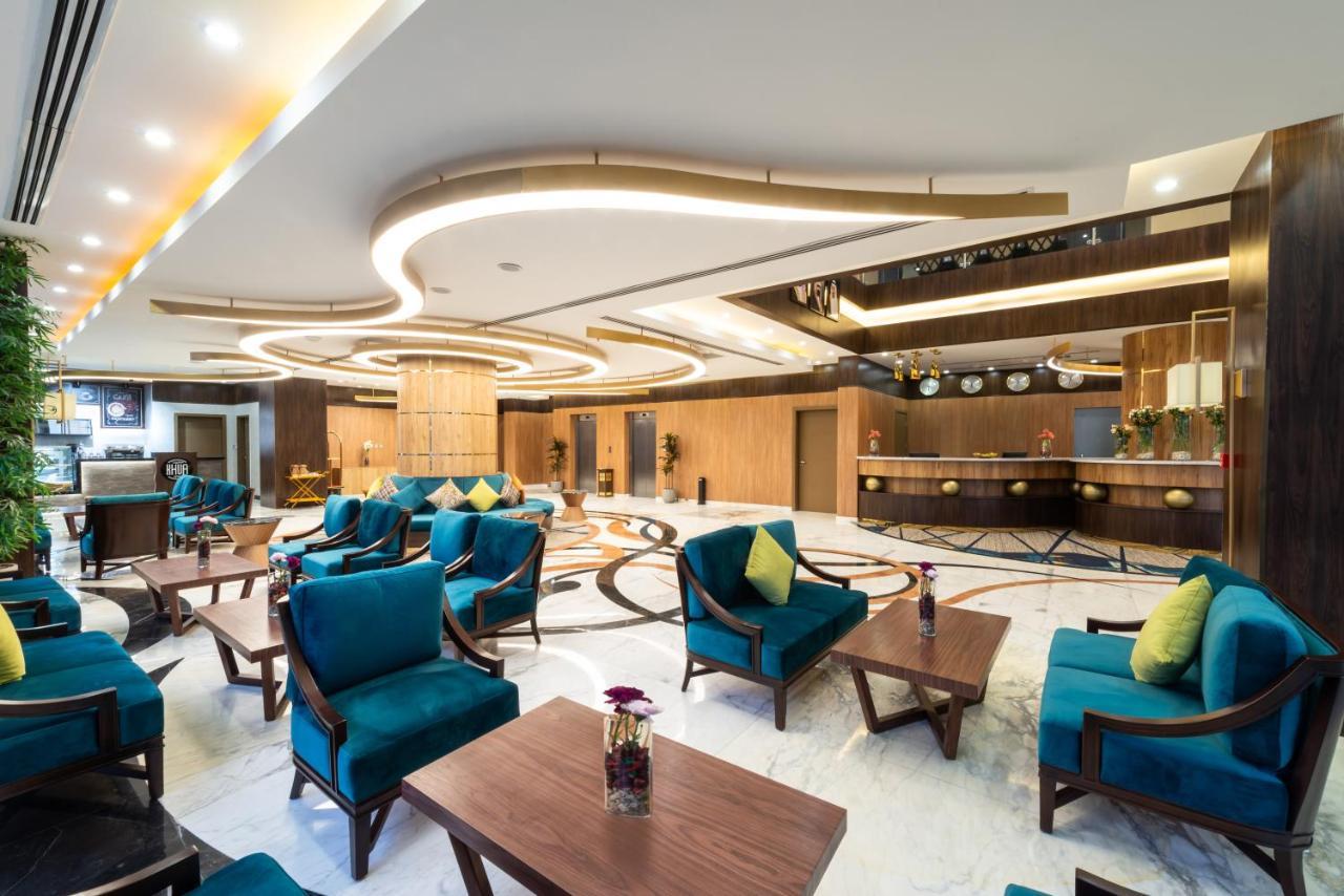 Warwick Riyadh Al Wezarat Екстериор снимка